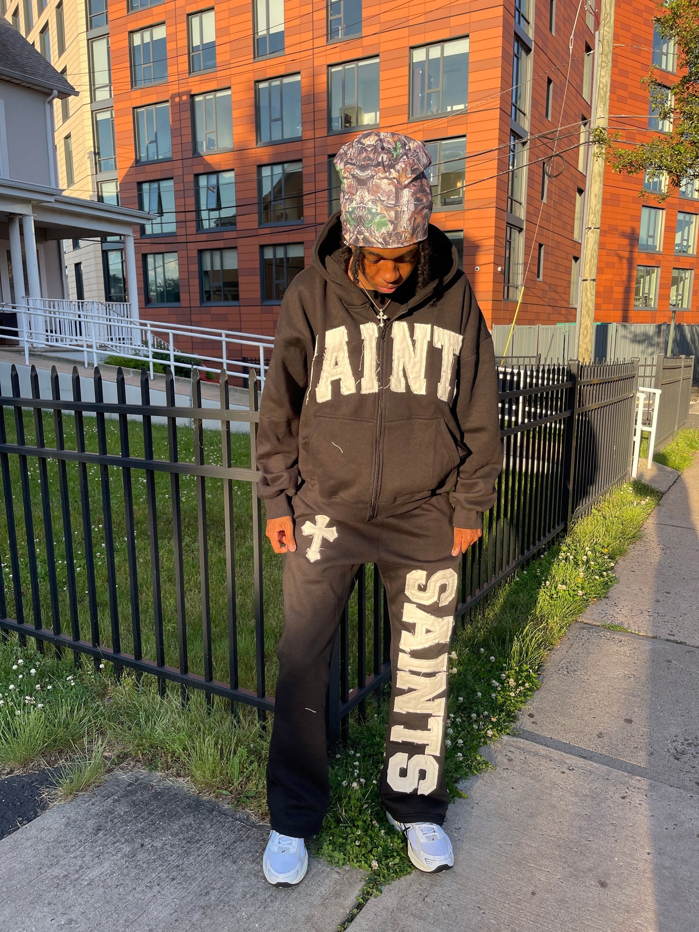 SAINTS SWEATPANTS - Damstreetwear